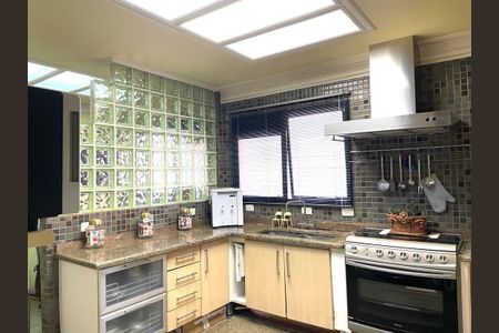 Apartamento para alugar com 320m², 5 quartos e 4 vagas Apartamento para alugar com 320m², 5 quartos e 4 vagasCozinha