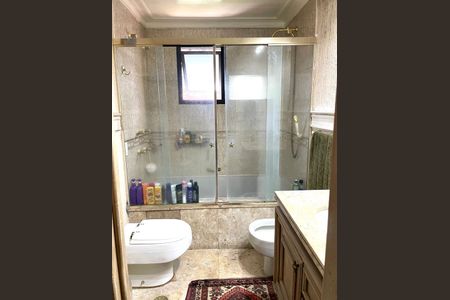 Apartamento para alugar com 320m², 5 quartos e 4 vagas Apartamento para alugar com 320m², 5 quartos e 4 vagasBanheiro