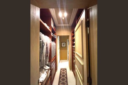 Apartamento para alugar com 320m², 5 quartos e 4 vagas Apartamento para alugar com 320m², 5 quartos e 4 vagasCorredor