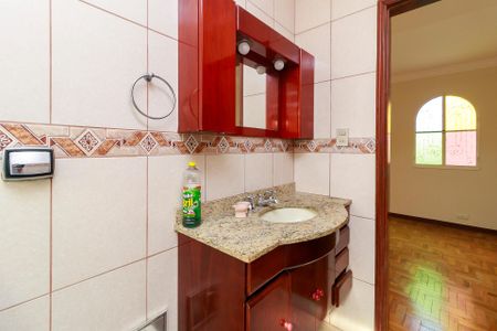 Casa à venda com 170m², 2 quartos e 2 vagas Casa à venda com 170m², 2 quartos e 2 vagasBanheiro