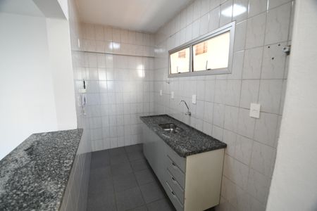 Cozinha de kitnet/studio à venda com 1 quarto, 34m² em Vila Itapura, Campinas