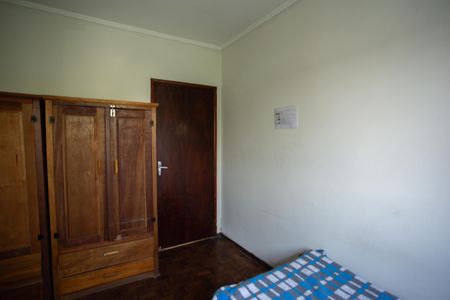 Casa à venda com 220m², 5 quartos e 2 vagas Casa à venda com 220m², 5 quartos e 2 vagasQuarto 2