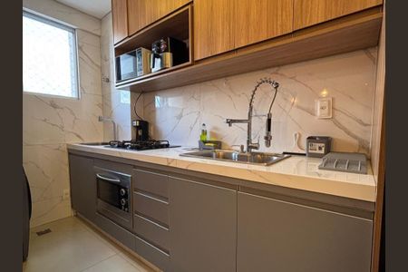 Apartamento à venda com 54m², 2 quartos e 2 vagas Apartamento à venda com 54m², 2 quartos e 2 vagasCozinha