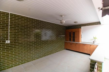 Casa de condomínio à venda com 420m², 5 quartos e 4 vagas Casa de condomínio à venda com 420m², 5 quartos e 4 vagasÁrea externa