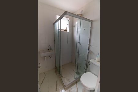 Casa de condomínio à venda com 420m², 5 quartos e 4 vagas Casa de condomínio à venda com 420m², 5 quartos e 4 vagasBanheiro da Suíte Externa