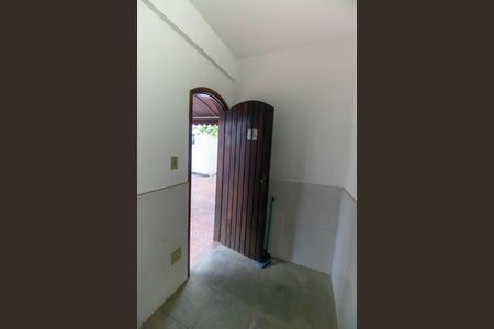 Casa de condomínio à venda com 420m², 5 quartos e 4 vagas Casa de condomínio à venda com 420m², 5 quartos e 4 vagasQuarto de Serviço