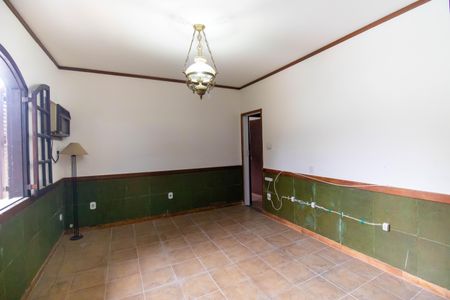 Sala de casa de condomínio à venda com 5 quartos, 420m² em Itaipu, Niterói