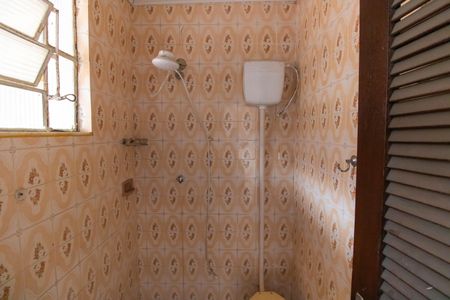 Casa de condomínio à venda com 420m², 5 quartos e 4 vagas Casa de condomínio à venda com 420m², 5 quartos e 4 vagasBanheiro de serviço