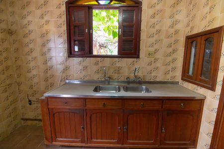 Casa de condomínio à venda com 420m², 5 quartos e 4 vagas Casa de condomínio à venda com 420m², 5 quartos e 4 vagasCozinha