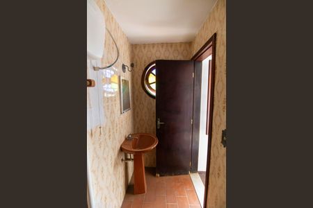 Casa de condomínio à venda com 420m², 5 quartos e 4 vagas Casa de condomínio à venda com 420m², 5 quartos e 4 vagasBanheiro da Suíte Externa