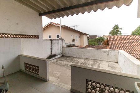 Casa de condomínio à venda com 420m², 5 quartos e 4 vagas Casa de condomínio à venda com 420m², 5 quartos e 4 vagasTerraço