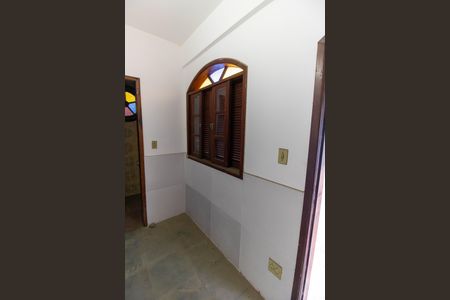 Casa de condomínio à venda com 420m², 5 quartos e 4 vagas Casa de condomínio à venda com 420m², 5 quartos e 4 vagasQuarto de Serviço