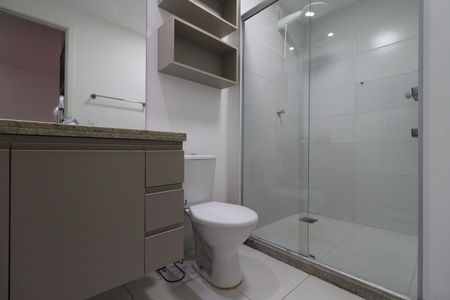 Studio para alugar com 39m², 1 quarto e 1 vaga Studio para alugar com 39m², 1 quarto e 1 vagaBanheiro