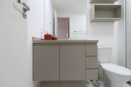 Studio para alugar com 39m², 1 quarto e 1 vaga Studio para alugar com 39m², 1 quarto e 1 vagaBanheiro