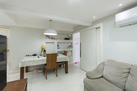 Sala de apartamento à venda com 2 quartos, 65m² em Estácio, Rio de Janeiro