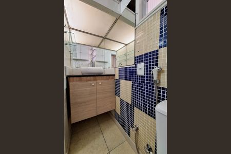 Apartamento para alugar com 48m², 1 quarto e sem vaga Apartamento para alugar com 48m², 1 quarto e sem vagaBanheiro Social