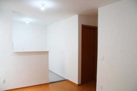 Sala  de apartamento para alugar com 2 quartos, 40m² em Jardim Rosa de Franca, Guarulhos