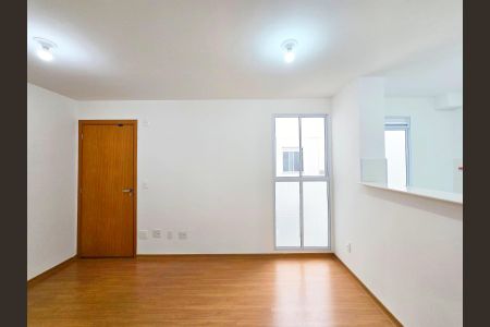 Apartamento à venda com 40m², 2 quartos e 1 vaga Apartamento à venda com 40m², 2 quartos e 1 vagaSala