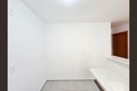 Apartamento à venda com 40m², 2 quartos e 1 vaga Apartamento à venda com 40m², 2 quartos e 1 vagaCozinha e Área de Serviço