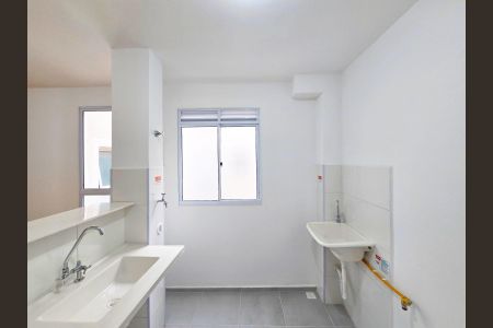 Apartamento à venda com 40m², 2 quartos e 1 vaga Apartamento à venda com 40m², 2 quartos e 1 vagaCozinha e Área de Serviço