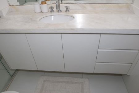 Apartamento à venda com 79m², 2 quartos e 1 vaga Apartamento à venda com 79m², 2 quartos e 1 vagaBanheiro da Suíte