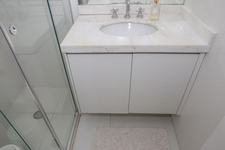 Apartamento à venda com 79m², 2 quartos e 1 vaga Apartamento à venda com 79m², 2 quartos e 1 vagaBanheiro Social