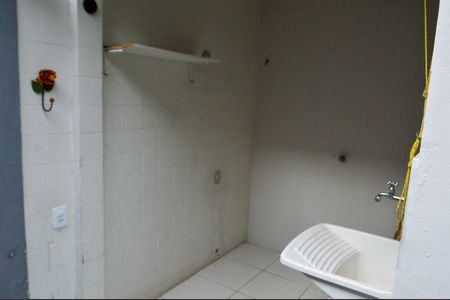 Casa à venda com 60m², 2 quartos e 1 vaga Casa à venda com 60m², 2 quartos e 1 vagaÁrea de Serviço