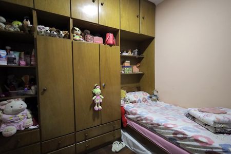 Casa à venda com 100m², 4 quartos e 2 vagasQuarto 3