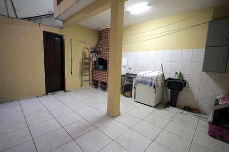 Casa à venda com 100m², 4 quartos e 2 vagasÁrea de Serviço e Churrasqueira