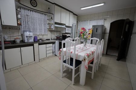 Casa à venda com 100m², 4 quartos e 2 vagasCozinha