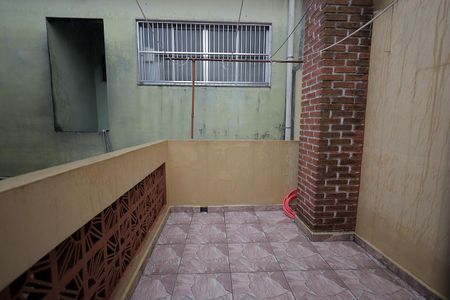 Casa à venda com 100m², 4 quartos e 2 vagasÁrea de Serviço 2
