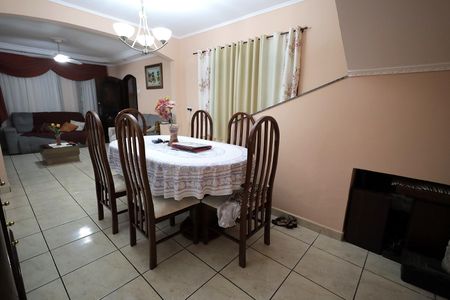 Casa à venda com 100m², 4 quartos e 2 vagasSala de Jantar
