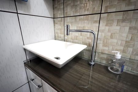 Casa à venda com 100m², 4 quartos e 2 vagasBanheiro 2