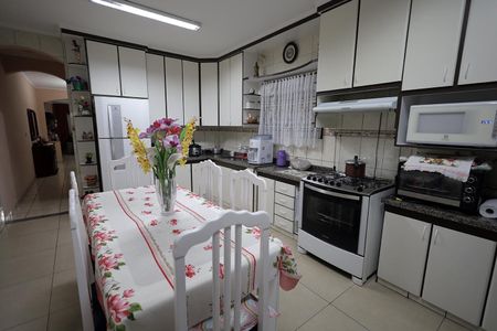Casa à venda com 100m², 4 quartos e 2 vagasCozinha
