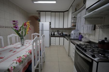 Casa à venda com 100m², 4 quartos e 2 vagasCozinha