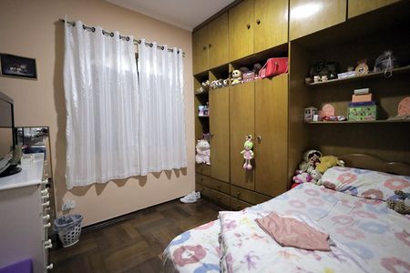 Casa à venda com 100m², 4 quartos e 2 vagasQuarto 3