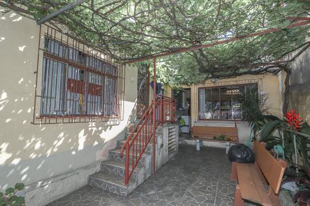 Casa à venda com 169m², 4 quartos e 2 vagasLateral