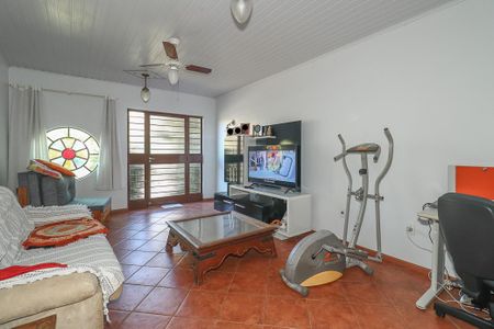 Casa à venda com 169m², 4 quartos e 2 vagasSala