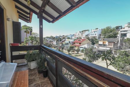 Varanda de casa à venda com 2 quartos, 116m² em Chácara das Pedras, Porto Alegre