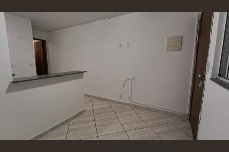 Sala de apartamento para alugar com 1 quarto, 40m² em Recreio dos Bandeirantes, Rio de Janeiro