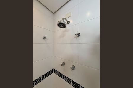 Casa à venda com 491m², 4 quartos e 6 vagas Casa à venda com 491m², 4 quartos e 6 vagasBanheiro Social