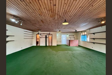 Casa à venda com 491m², 4 quartos e 6 vagas Casa à venda com 491m², 4 quartos e 6 vagasSalão Superior