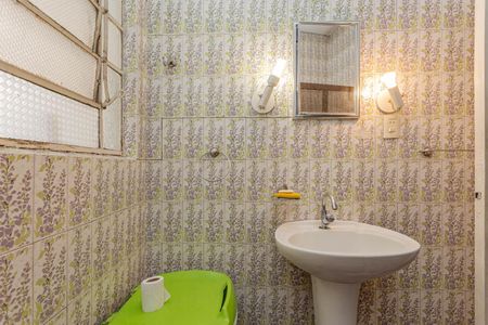 Apartamento à venda com 70m², 2 quartos e sem vagaBanheiro