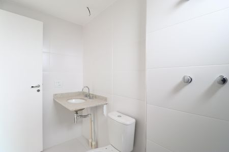 Apartamento à venda com 220m², 4 quartos e 4 vagasBanheiro da Suíte 1