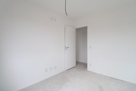 Apartamento à venda com 220m², 4 quartos e 4 vagasQuarto 2