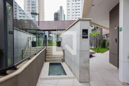 Apartamento à venda com 220m², 4 quartos e 4 vagas Apartamento à venda com 220m², 4 quartos e 4 vagasÁrea comum