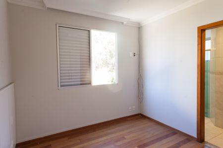 Apartamento à venda com 120m², 3 quartos e 1 vaga Apartamento à venda com 120m², 3 quartos e 1 vagaSuíte 1