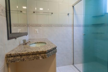 Apartamento à venda com 120m², 3 quartos e 1 vaga Apartamento à venda com 120m², 3 quartos e 1 vagaBanheiro da Suíte 1