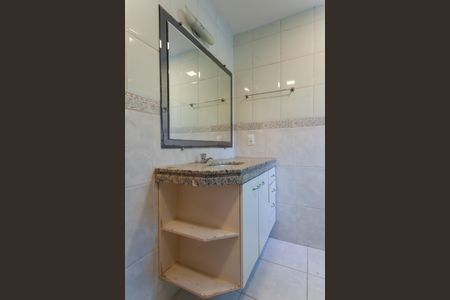 Apartamento à venda com 120m², 3 quartos e 1 vaga Apartamento à venda com 120m², 3 quartos e 1 vagaBanheiro da Suíte 1