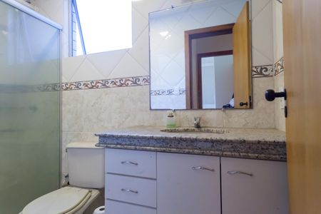 Apartamento à venda com 120m², 3 quartos e 1 vaga Apartamento à venda com 120m², 3 quartos e 1 vagaBanheiro Social